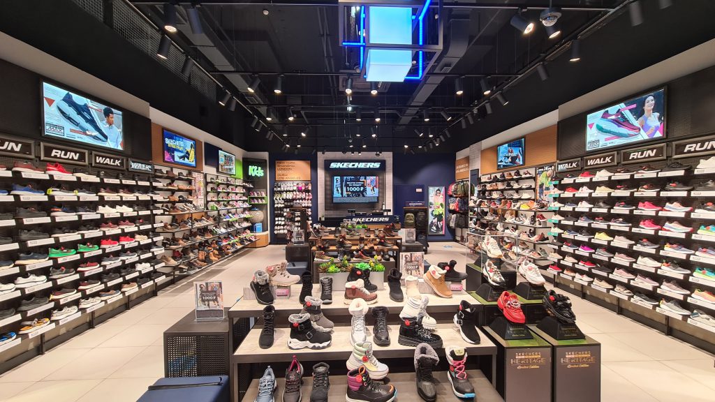 SKECHERS